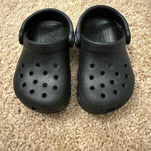 Toddler Black Crocs Clogs Size C5